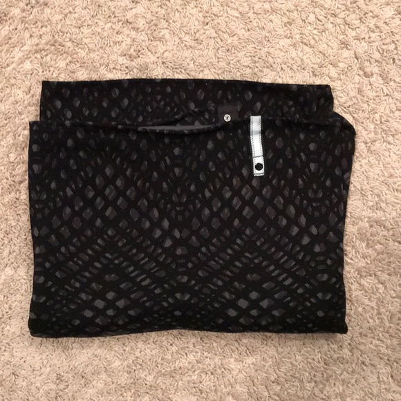 lululemon athletica Accessories - Lululemon Vinyasa scarf